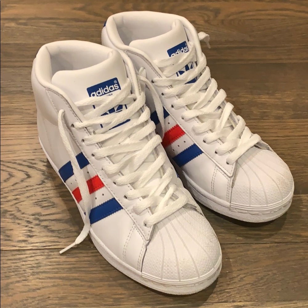 ⚡️LIKE NEW⚡️ADIDAS RED WHITE+BLUE HIGH TOPS!⚡️